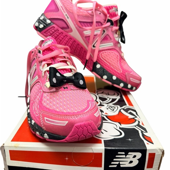New Balance RunDisney Minnie Mouse Kids Shoes Size 3.5 NIB Rare 2014 - Picture 6 of 9